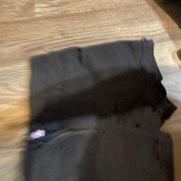 Clothes - Picture 5 of 16